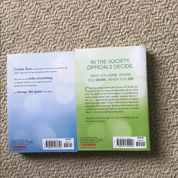 Never used/read matched and crossed book series - Picture 4 of 4